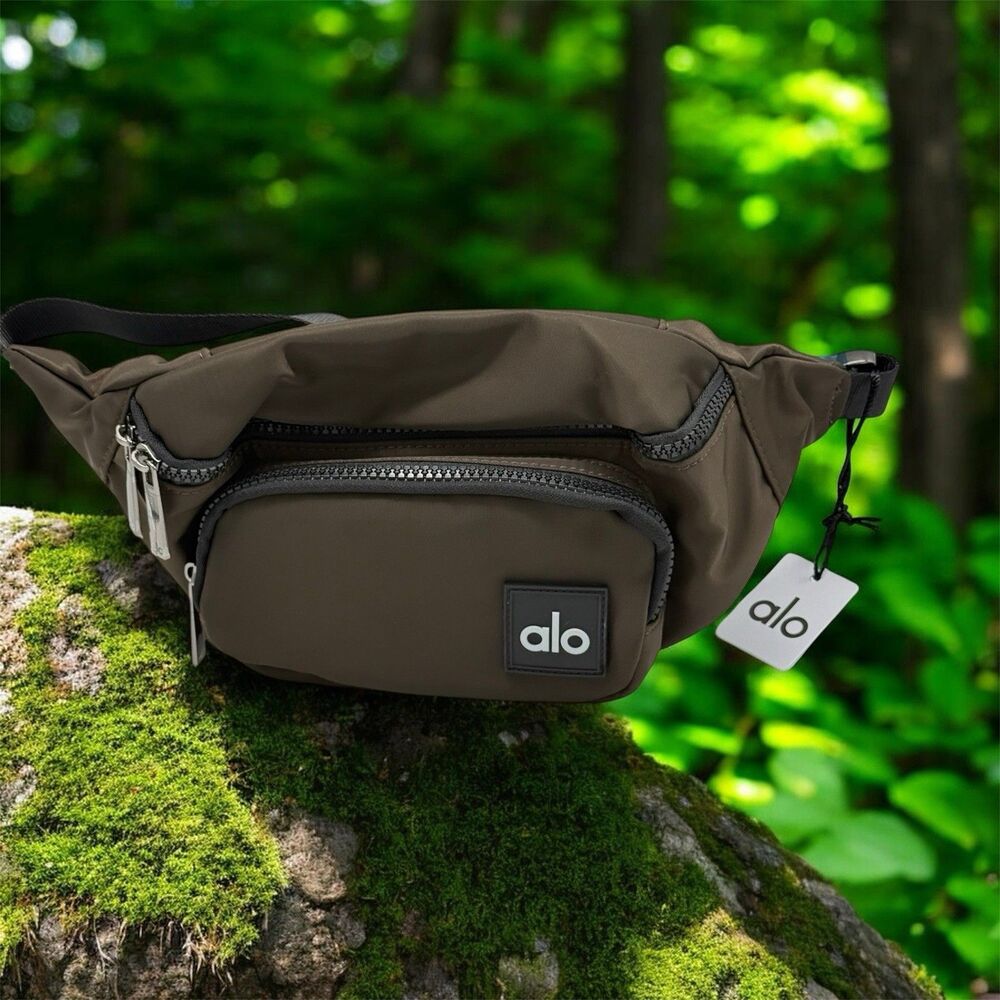 ALO Yoga Espresso Explorer Belt Bag Fanny Pack Crossbody & Waist New With Tag